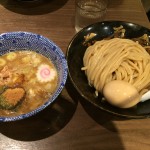 六厘舎がすいていたので