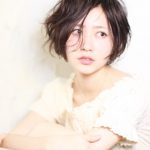 小顔効果抜群!前髪なしのひし形ショートボブ